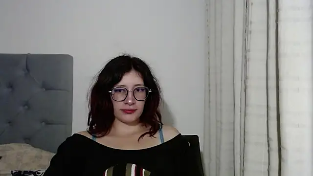 mariana124- online show from 01.04.25