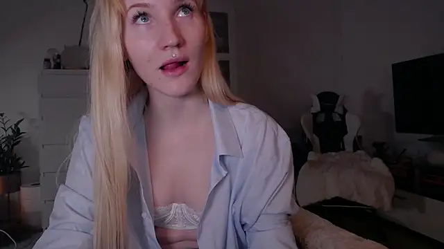 Snapshot of ginger_vi chatting on 02.02.25 ginger vi online show from 02.02.25