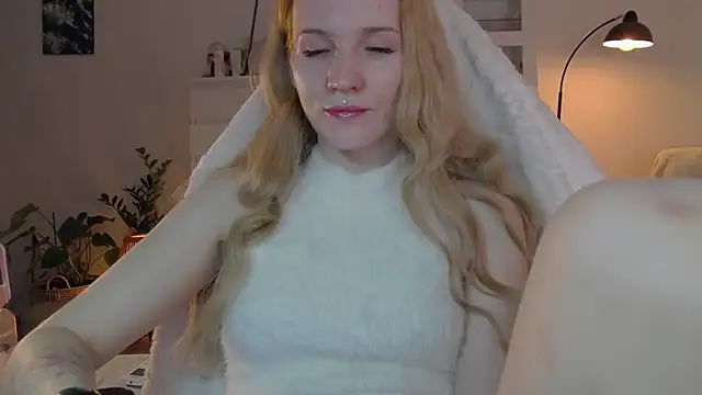 Snapshot of ginger_vi chatting on 02.25.25 ginger vi online show from 02.25.25