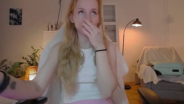 Snapshot of ginger_vi chatting on 02.25.25 ginger vi online show from 02.25.25