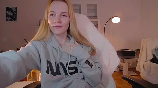 Snapshot of ginger_vi chatting on 02.28.25 ginger vi online show from 02.28.25