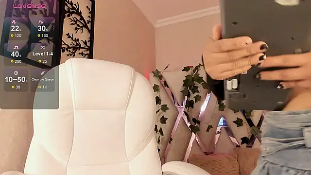 Punkys  online show from 03.16.25