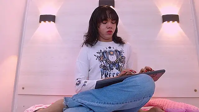 AndreaGil  online show from 11.08.25