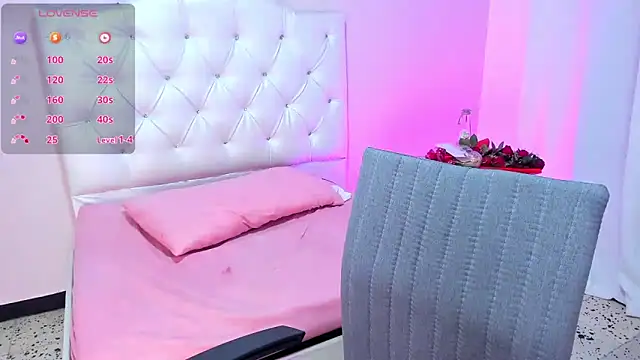 ellarosee  online show from 01.04.25