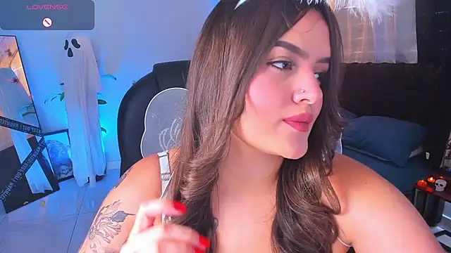 ellarosee  online show from 10.28.25