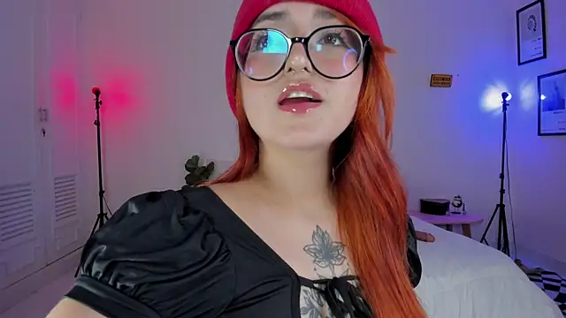 SweetJennaa online show from 01.17.25