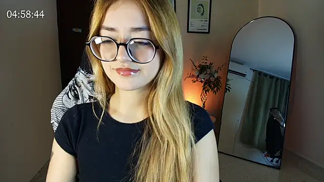 SweetJennaa online show from 06.18.26