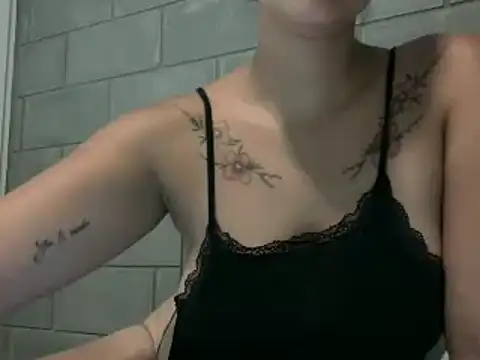 Snapshot of lokiylisa chatting on 01.19.25 lokiylisa online show from 01.19.25