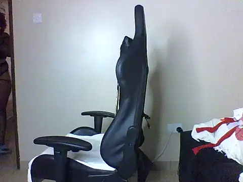 Candii wet  online show from 10.24.25