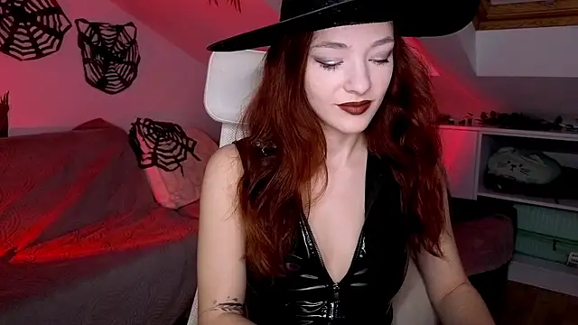 MiaRouge online show from 10.27.25