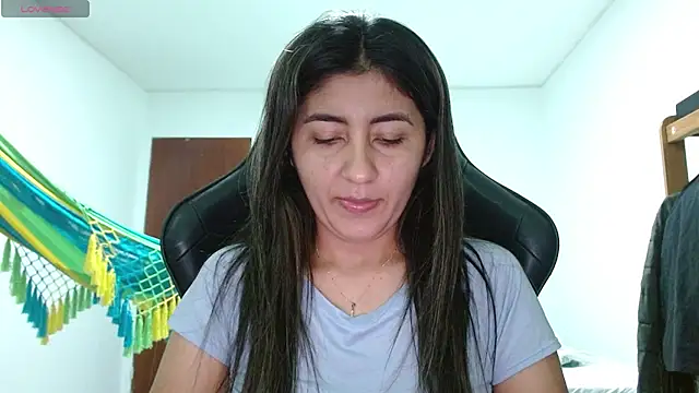 Snapshot of danna_peterson1 chatting on 07.19.26 danna peterson1 online show from 07.19.26