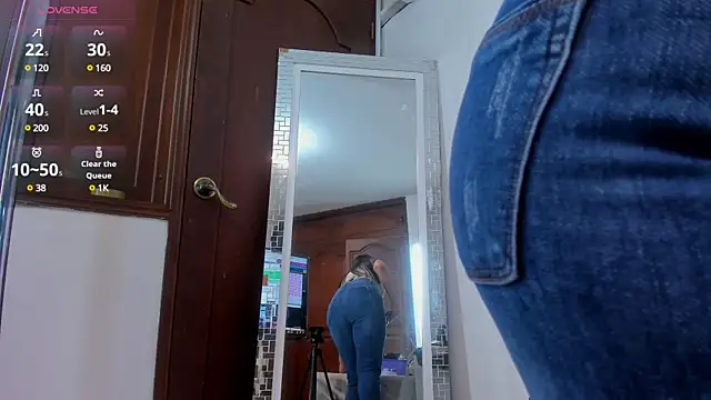 Snapshot of DashaFoxxx chatting on 03.03.25 DashaFoxxx online show from 03.03.25