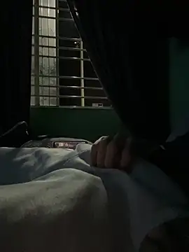 MephiticBermudas online show from 10.08.25