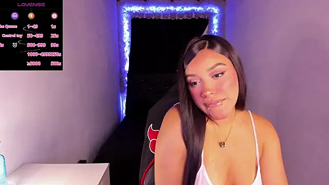 Snapshot of Mariana_Hasper_ chatting on 12.20.24 Mariana Hasper  online show from 12.20.24