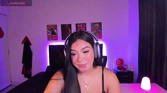 Mariana Hasper  online show from 11.07.25