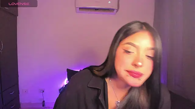 Mariana Hasper  online show from 06.21.26