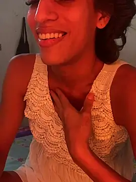Snapshot of AlexaWarner chatting on 07.24.26 AlexaWarner online show from 07.24.26
