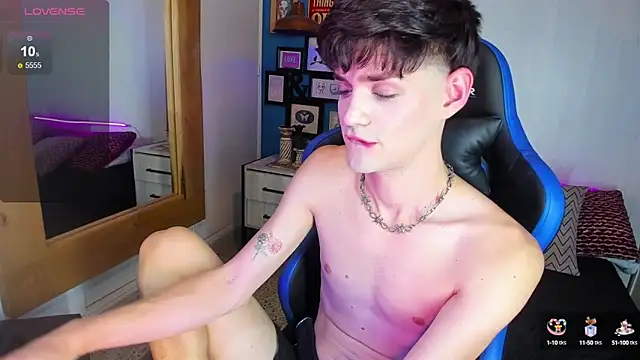 VladHellsing4 online show from 02.21.25