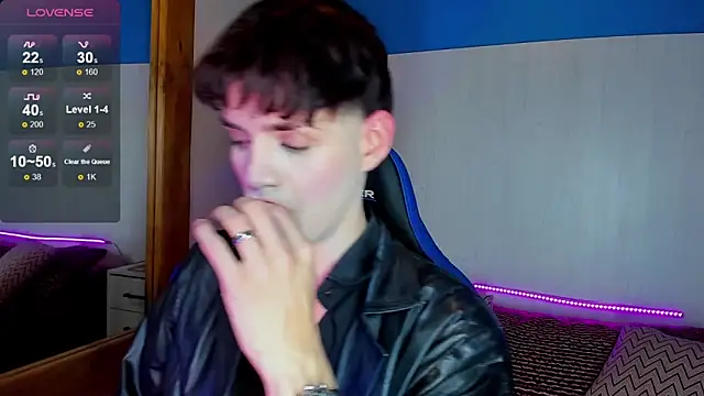 VladHellsing4 online show from 02.23.25