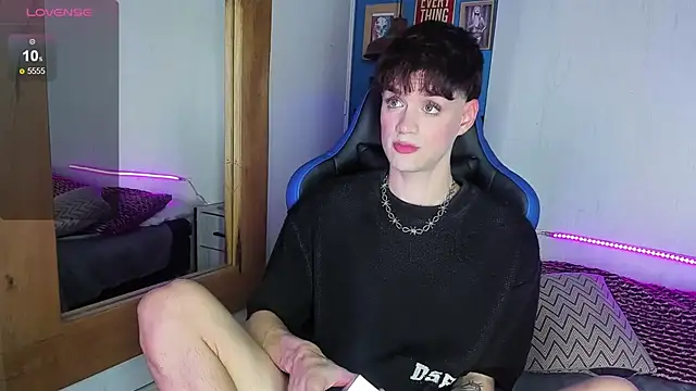 VladHellsing4 online show from 02.26.25