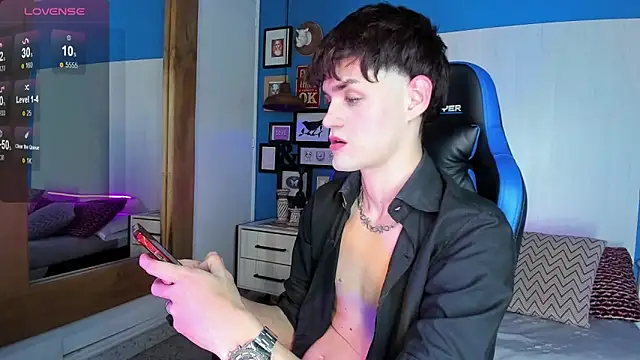 VladHellsing4 online show from 03.01.25