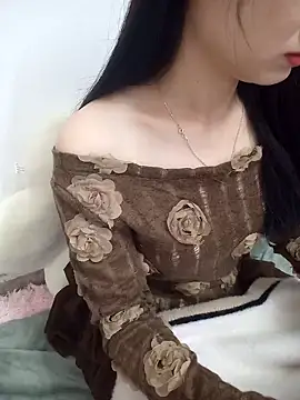 Snapshot of Lovely_kute chatting on 12.24.24 Lovely kute online show from 12.24.24