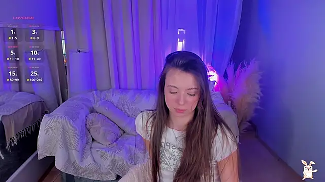 Goldy Grace  online show from 02.19.25