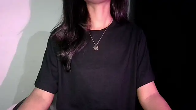 Snapshot of glowybekwa chatting on 01.20.25 glowybekwa online show from 01.20.25