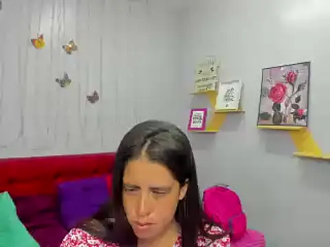 kathina giraldo online show from 01.25.25