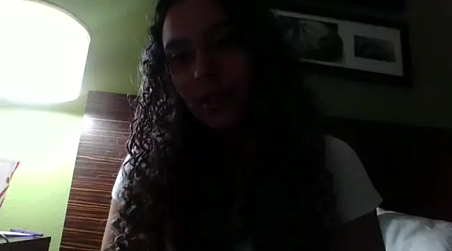 cinnaminnie online show from 01.10.25