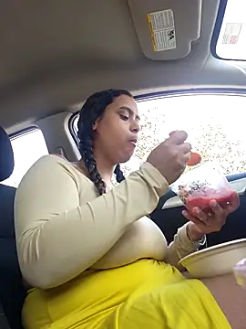 cinnaminnie online show from 03.14.25