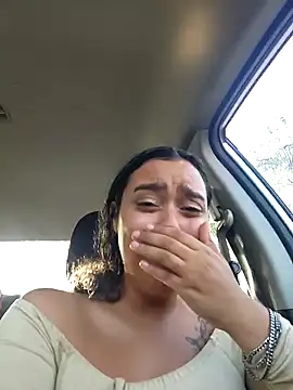 cinnaminnie online show from 03.14.25