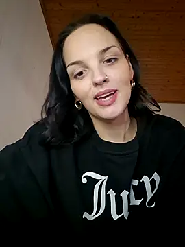 Snapshot of Jujuicy_97 chatting on 02.01.25 Jujuicy 97 online show from 02.01.25