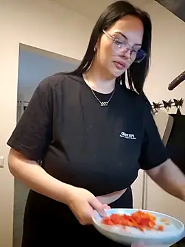 Snapshot of Jujuicy_97 chatting on 10.27.25 Jujuicy 97 online show from 10.27.25