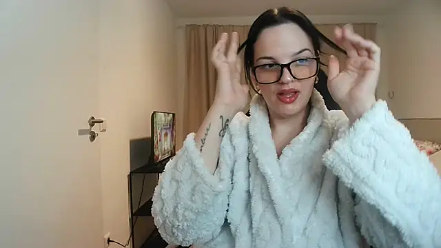 Snapshot of Jujuicy_97 chatting on 11.18.25 Jujuicy 97 online show from 11.18.25