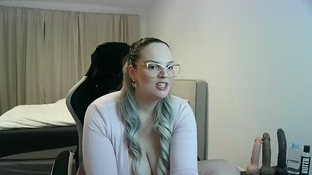 Snapshot of Jujuicy_97 chatting on 02.20.26 Jujuicy 97 online show from 02.20.26