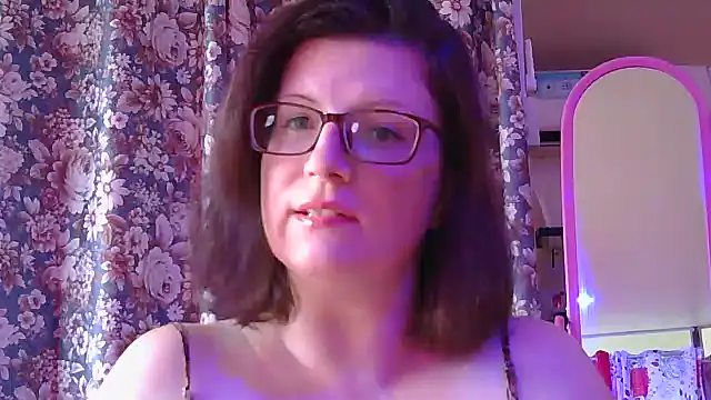 CrimsonMistress online show from 12.18.24