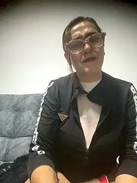 anastasia and jordan online show from 10.18.25