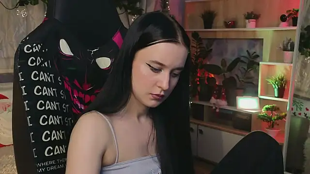 KiraLiLime online show from 03.06.25