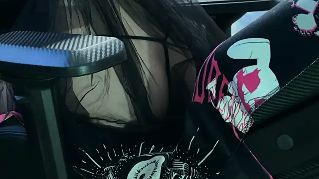 KiraLiLime online show from 03.11.25