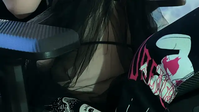 KiraLiLime online show from 03.11.25