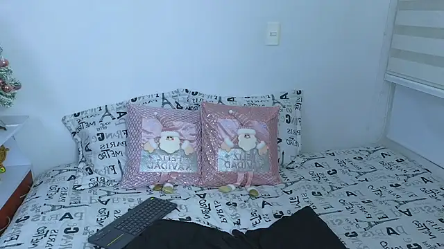 Lorenne Miller online show from 12.17.24