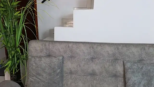 Lorenne Miller online show from 03.12.25