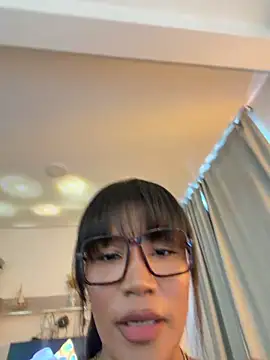 Snapshot of Jessie-pradoo chatting on 05.05.26 Jessie-pradoo online show from 05.05.26