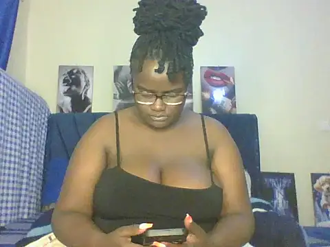 Snapshot of Montel_Montel_ chatting on 10.07.25 Montel Montel online show from 10.07.25