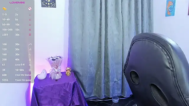 Snapshot of indra_cam chatting on 06.29.26 indra cam online show from 06.29.26