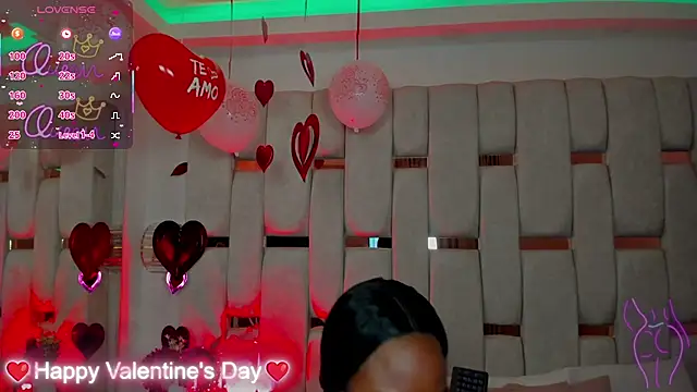 Snapshot of mia_schwarz chatting on 02.15.26 mia schwarz online show from 02.15.26