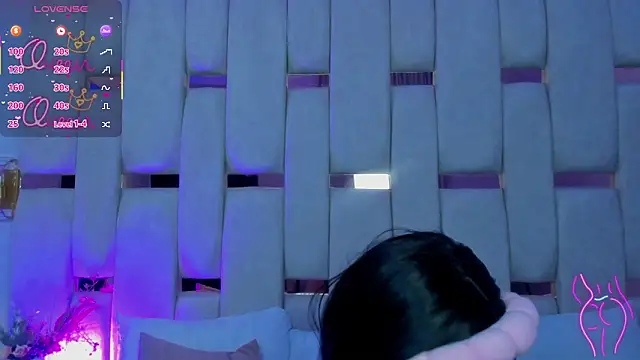 Snapshot of mia_schwarz chatting on 02.20.26 mia schwarz online show from 02.20.26