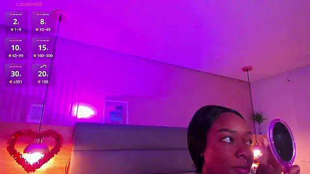 Snapshot of mia_schwarz chatting on 02.25.26 mia schwarz online show from 02.25.26