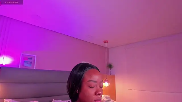 Snapshot of mia_schwarz chatting on 02.26.26 mia schwarz online show from 02.26.26